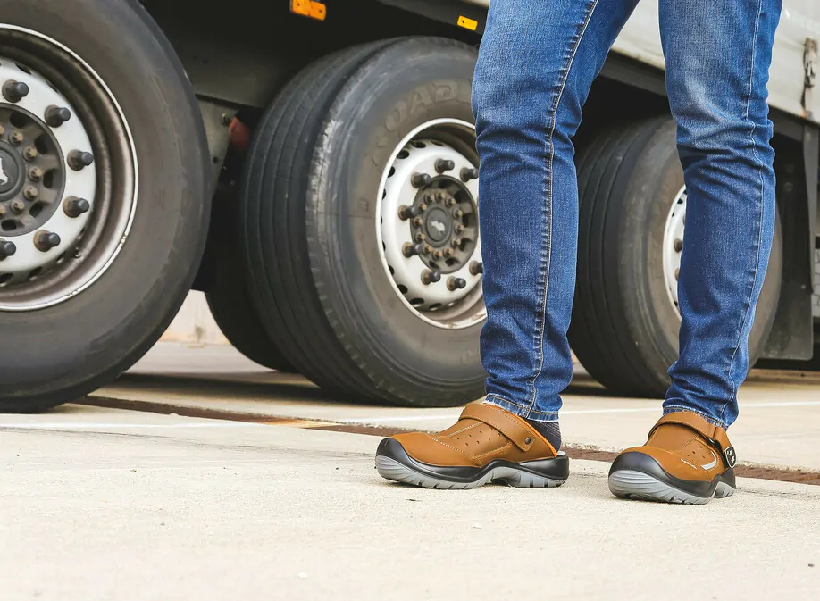 Truckerské sandály vel. 45 - hnědé