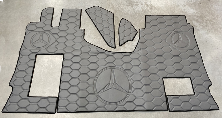 autokoberec MERCEDES MP 4/5 (sedadlo spol. pevné) – vlastní kombinace /vzor 1/